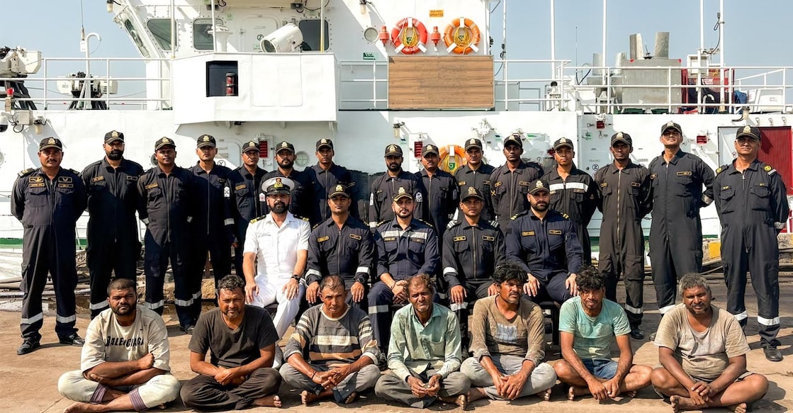 indian coast guard IndiaCoastGuard rescued 07 fishermen apprehended by Pakistan Maritime Security Agency (PMSA) near the India Pakistan maritime boundary on 17 Nov 24. Photo: @IndiaCoastGuard/X