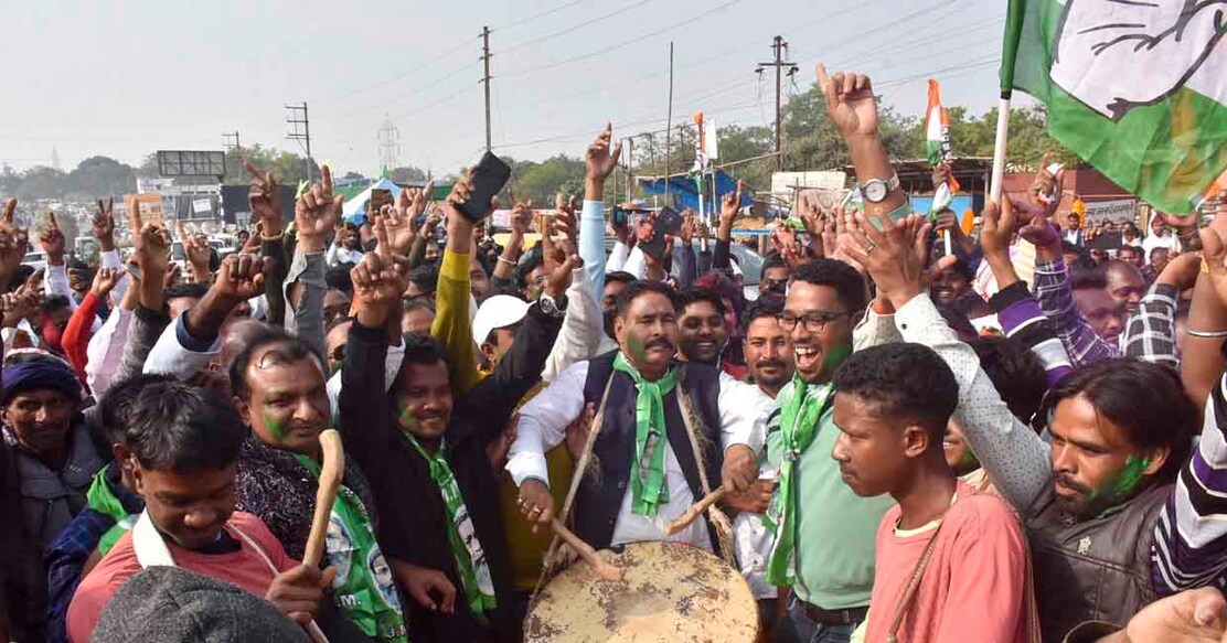 Ranchi: Jharkhand Mukti Morcha (JMM) and Congress workers celebrate INDIA bloc's decisive lead amid the counting of votes for the Jharkhand Assembly elections at the JMM office, in Ranchi, Saturday, Nov. 23, 2024. (PTI Photo)(PTI11_23_2024_000199B)