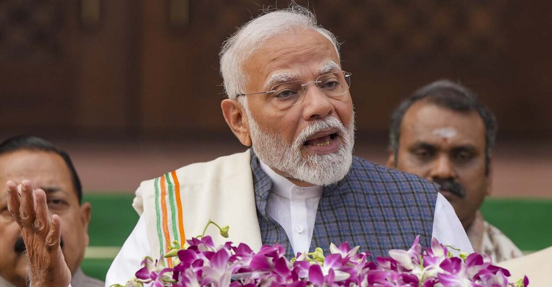 Prime Minister Narendra Modi addressing reporters ahead of Parliament's Winter Session. Photo: PTI 