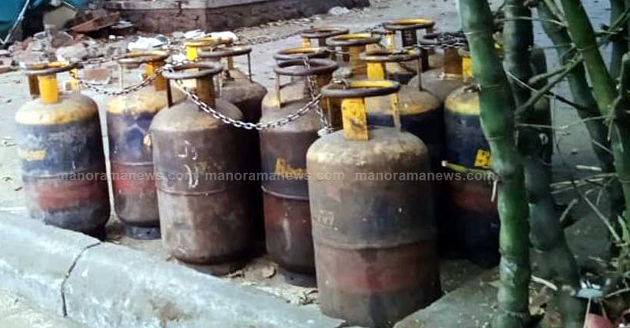 commercial lpg Representational image. Photo: Manorama News