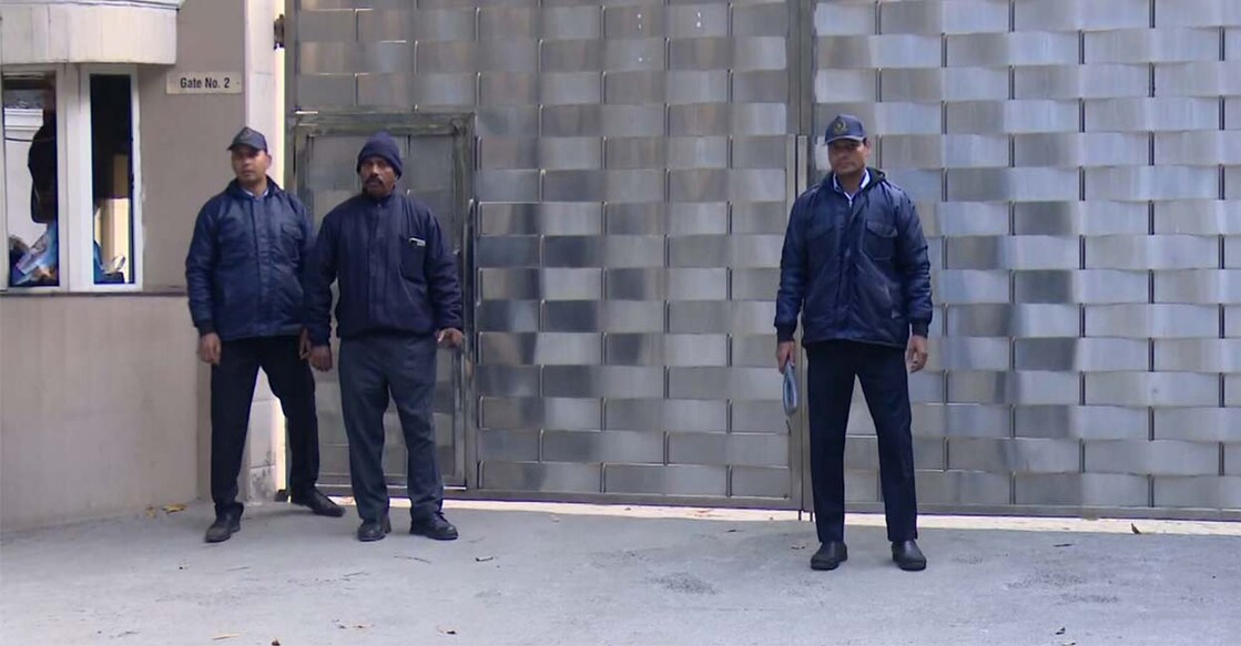 Security personnel keep vigil outside GD Goenka School, Paschim Vihar after it received bomb threat. Photo: PTI