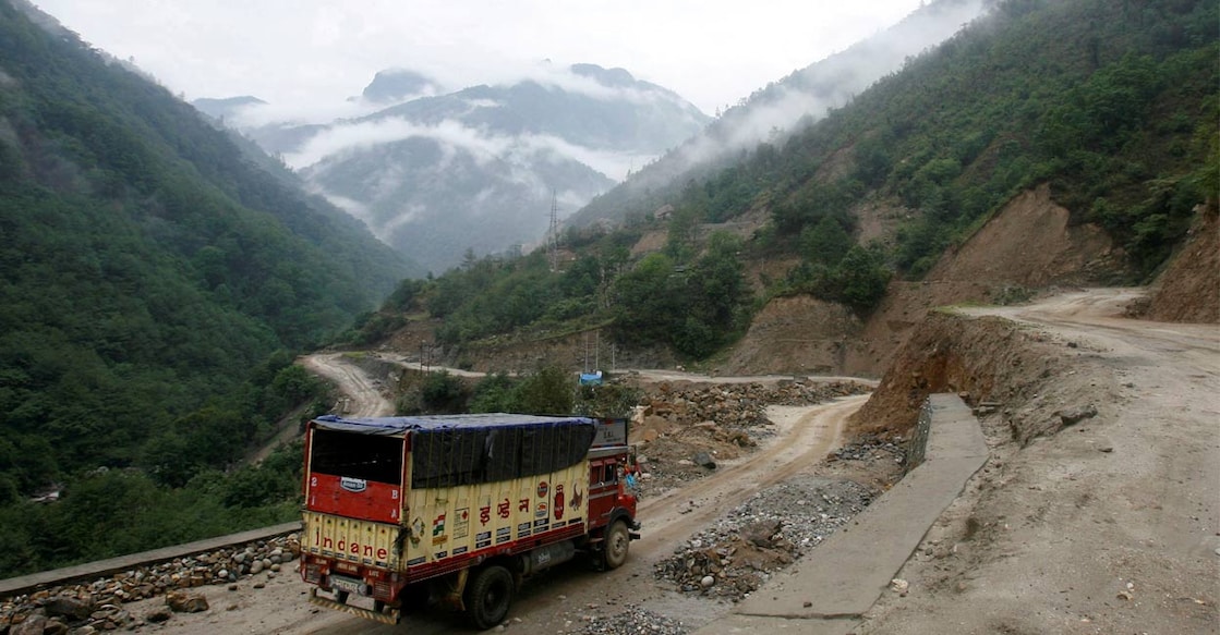 A liquefied petroleum gas (LPG) delivery truck drives along India's Tezpur-Tawang highway which runs to the Chinese border, in the northeastern Indian state of Arunachal Pradesh May 29, 2012. File Photo: Reuters. 