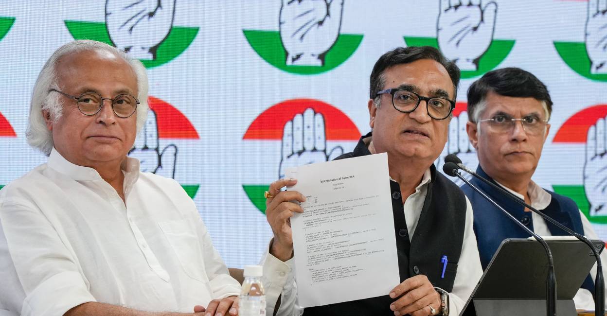Congress gets fresh I-T notices of over Rs 1,800 cr