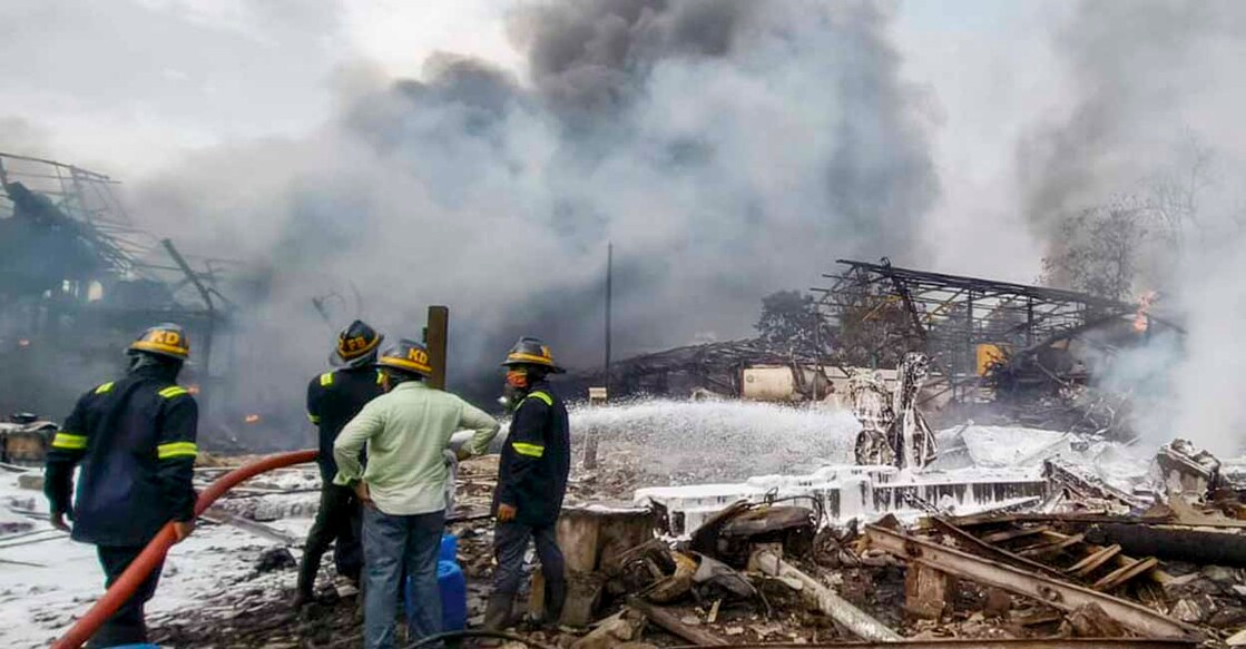 Thane: Firefighters try to extinguish a fire that broke out due to a boiler blast in a chemicals factory, at Dombivli, in Thane district, Thursday, May 23, 2024. At least six workers suffered injuries, according to officials. (PTI Photo)(PTI05_23_2024_000171B)