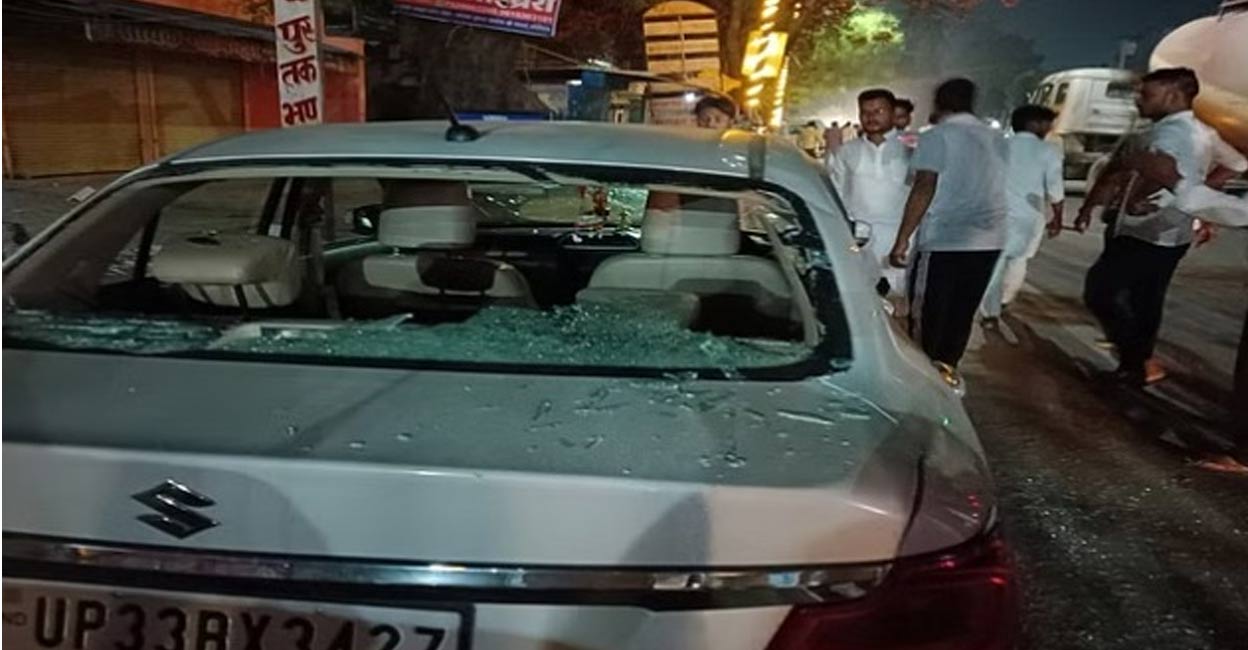 Congress office in Amethi attacked, cars vandalised