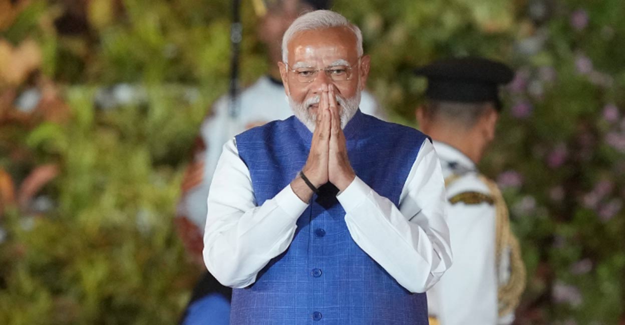 Prime Minister Narendra Modi greets after taking oath, at Rashtrapati Bhavan in New Delhi, Sunday, June 9, 2024. Photo: PTI.