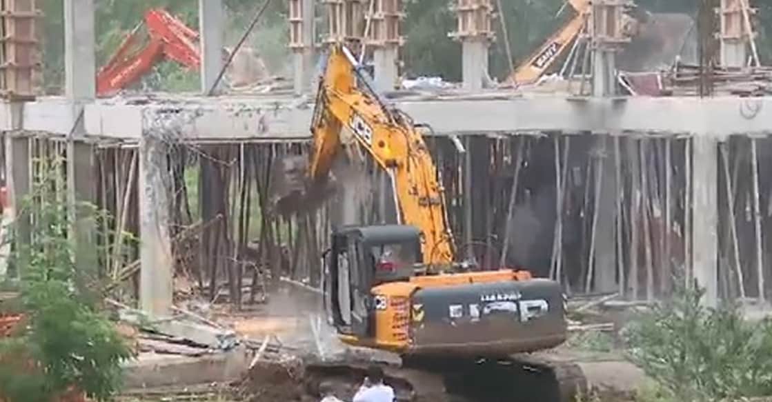YSRCP's central office, which was under construction in Tadepalli, Guntur district. Photo: IANS