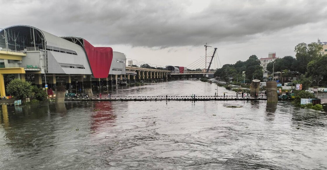 Mutha River in Pune overflows after heavy rains in Pune. Photo: PTI. 