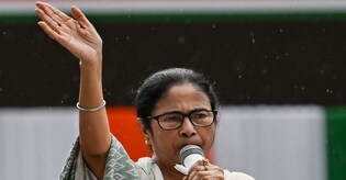 Mamata Banerjee walks out of Niti Aayog meet, alleges bias in speaking time