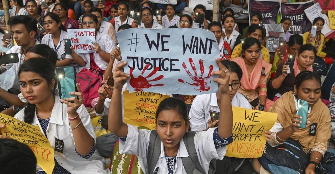 Doctors and nursing staff participate in a huge mass rally near R. G. Kar Medical College and Hospital protesting against rape and murder of a trainee doctor, in Kolkata, Monday. Photo: PTI