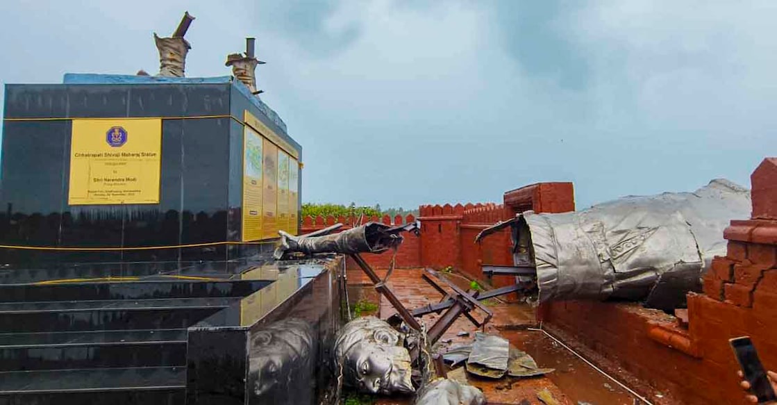 Malvan: A statue of Chhatrapati Shivaji Maharaj, erected by the Navy and inaugurated by Prime Minister Narendra Modi last year, collapses at Rajkot Fort, in Malvan, Monday, Aug. 26, 2024. (PTI Photo) (PTI08_26_2024_000178B)