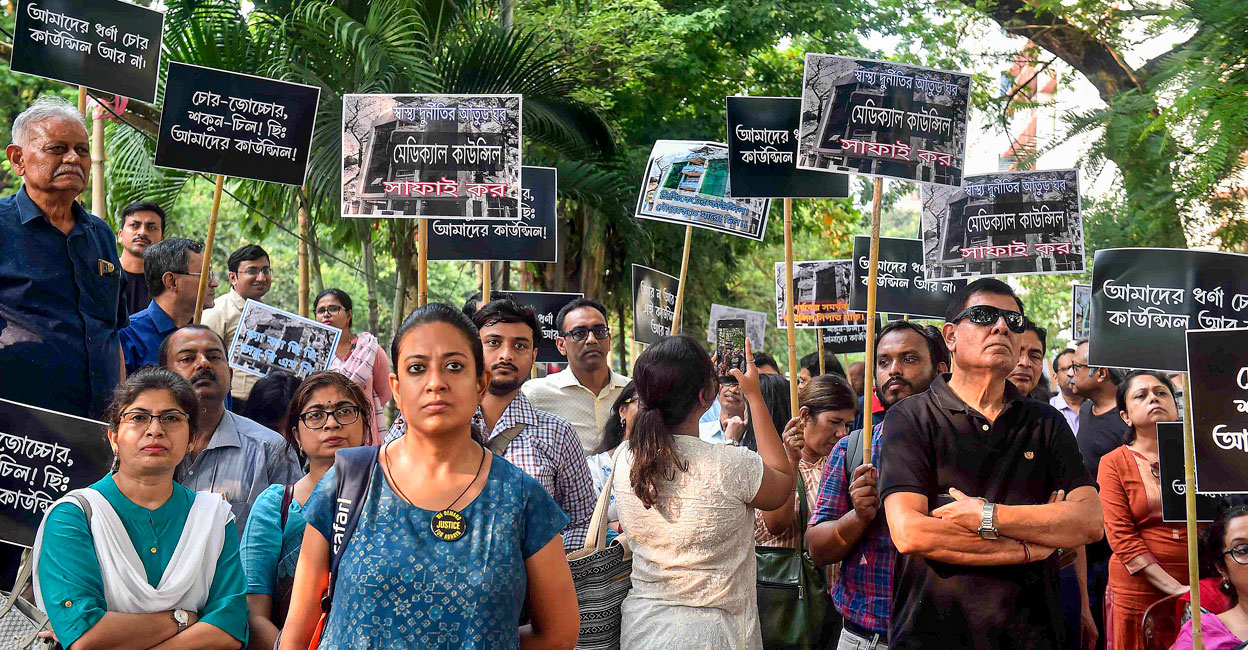 Doctors stage a protest in front of West Bengal Medical Council office over the R G Kar Hospital incident, on Thursday. Photo: PTI