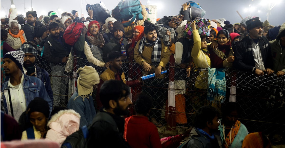 INDIA-RELIGION-KUMBH Devotees leave after a deadly stampede before the second "Shahi Snan" (grand bath), at the "Kumbh Mela". Photo: REUTERS/Adnan Abidi