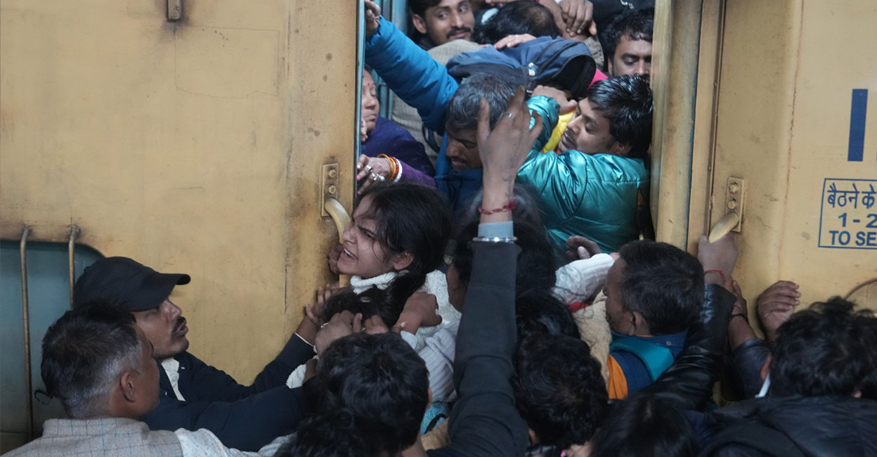 new-delhi-railway-station