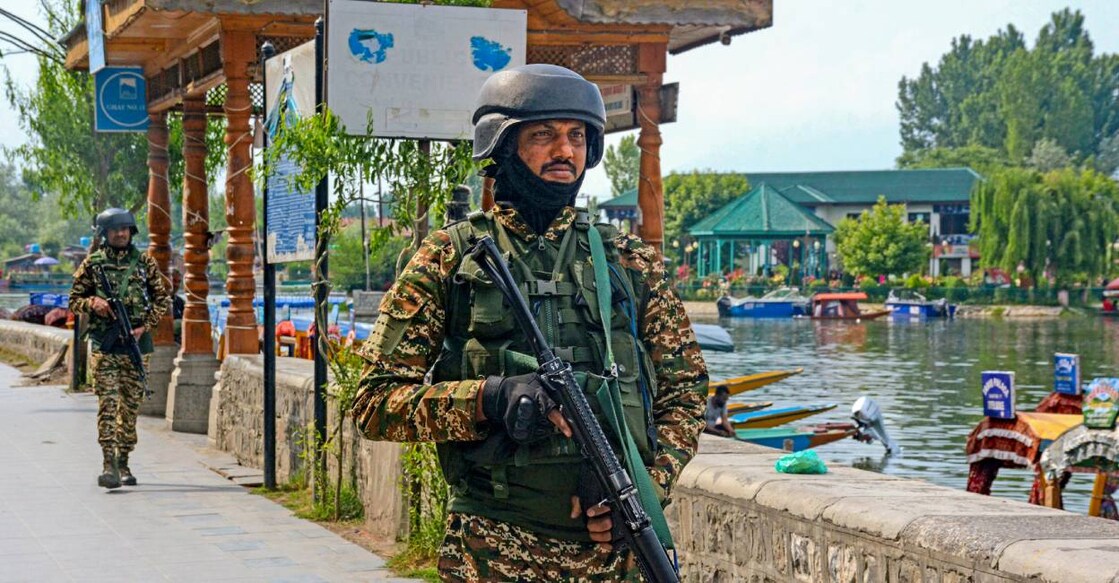  Security personnel patrol along Dal Lake, during high alert in view of the India-Pakistan conflict, in Srinagar. Photo: PTI