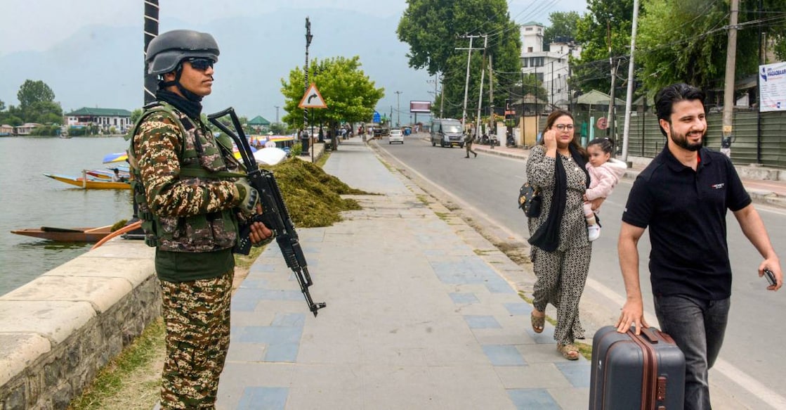 kashmir-india-pak-tensions-situation