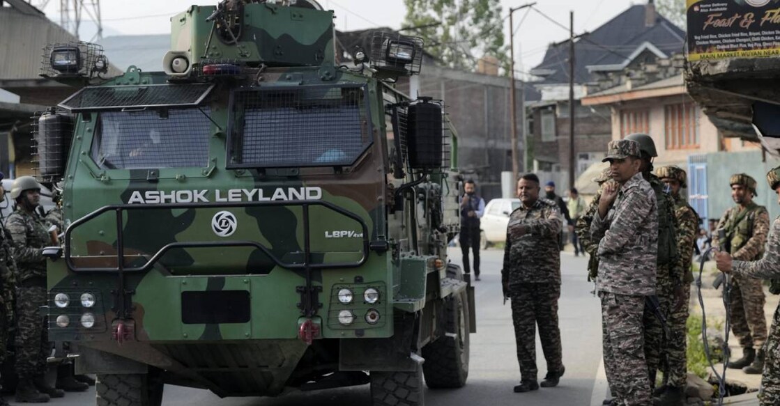 kashmir-army-personnel Security personnel during a search operation in Kashmir. Photo: PTI