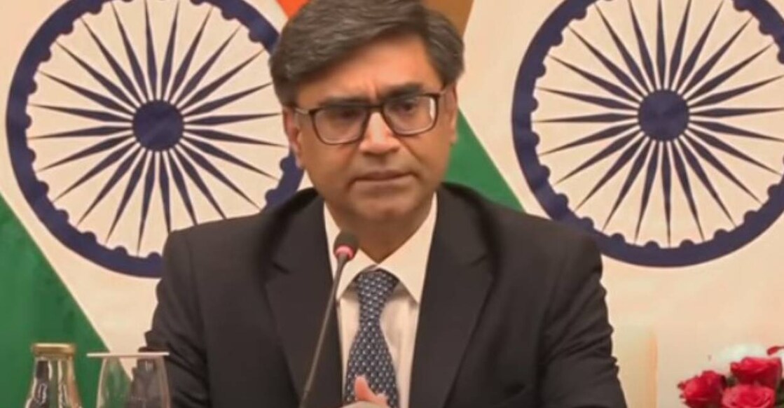Foreign secretary Vikram Misry addresses media. Photo: Screengrab/ Manorama News