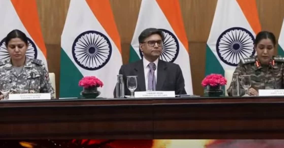 mea-presser-c Foreign Secretary Vikram Misri, Colonel Sophia Qureshi and Wing Commander Vyomika Singh address media. Photo: Screengrab/ Manorma News