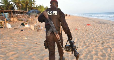 Gunmen attack Ivory Coast resort town