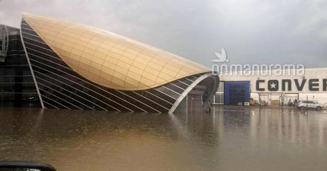 Heavy rains in Dubai