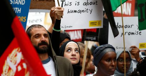 20,000 refugee supporters march through London