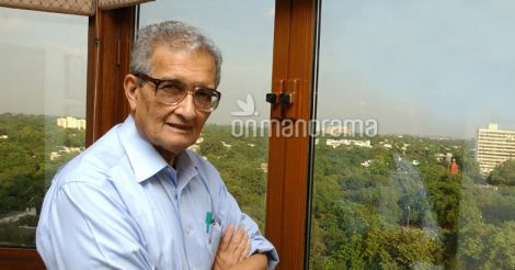 Note-ban undemocratic move akin to unguided missile, says Amartya Sen