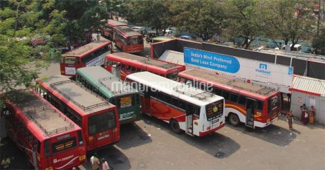 Private bus stir begins in Kerala, commuters in trouble 