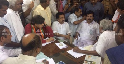 #CycloneOckhi: 1 more person dies in Kerala, concerns mount over missing fishermen