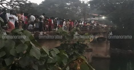  2 people killed as bus falls into river in Kannur