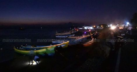 Cyclone Ockhi weakens, may not hit Gujarat coast: IMD