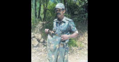 Elephant chases forest officer, tears off his pants pockets!