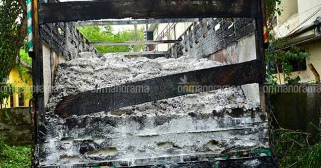 Lorry carrying 20 tons of bleaching powder goes up in flames