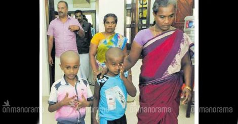 A week after Murugan’s death, his family knocks at doors in Kerala