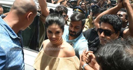 Sunny Leone visit: mobile store owner, 100 others booked for road block