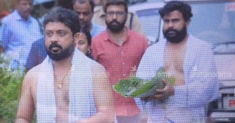 Dileep steps out of jail to perform father’s death anniversary rites