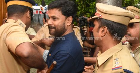 Did celebs' visit to Aluva jail block out Dileep's bail chances?