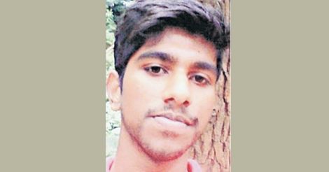 Kerala college student, who was hit on the head with beer bottle, dies