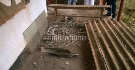Crude bombs hurled at local CPM office in Kannur
