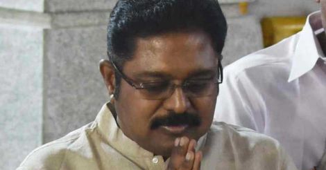 Signs of giving in: Dhinakaran cancels meeting of MLAs ahead of 'good decision'