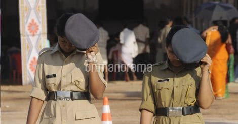 Even Kerala policewomen are not free from obscene calls & texts