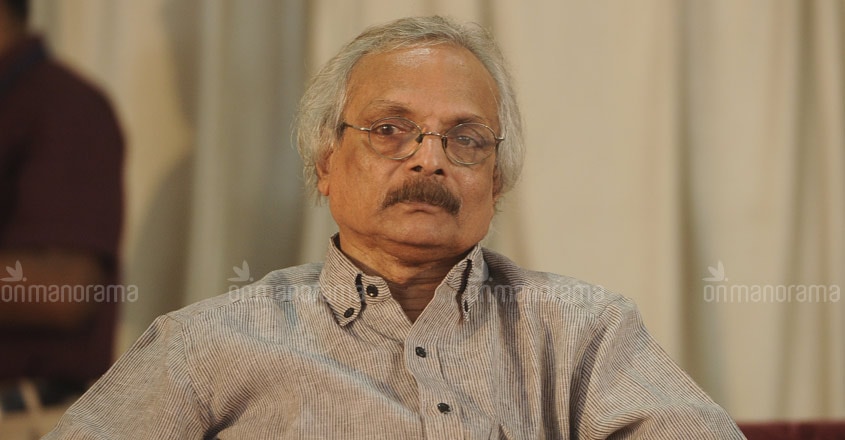 M Mukundan Wins Ezhuthachan Award