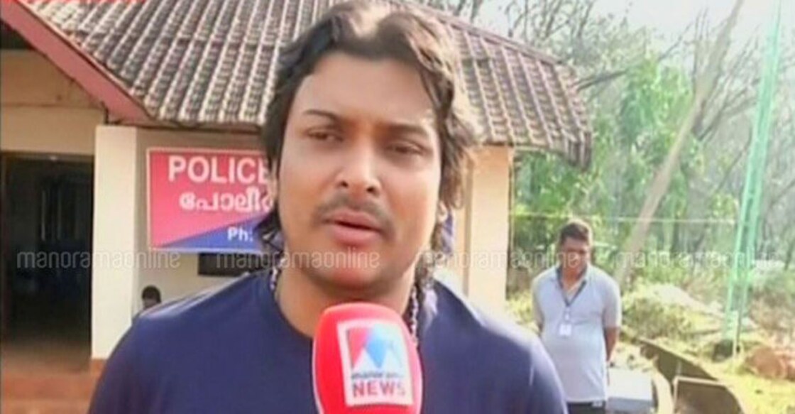 Rahul Easwar arrives in Nilakkal to protest, returns after police warn of arrest Rahul Easwar arrives in Nilakkal to protest, returns after police warn of arrest