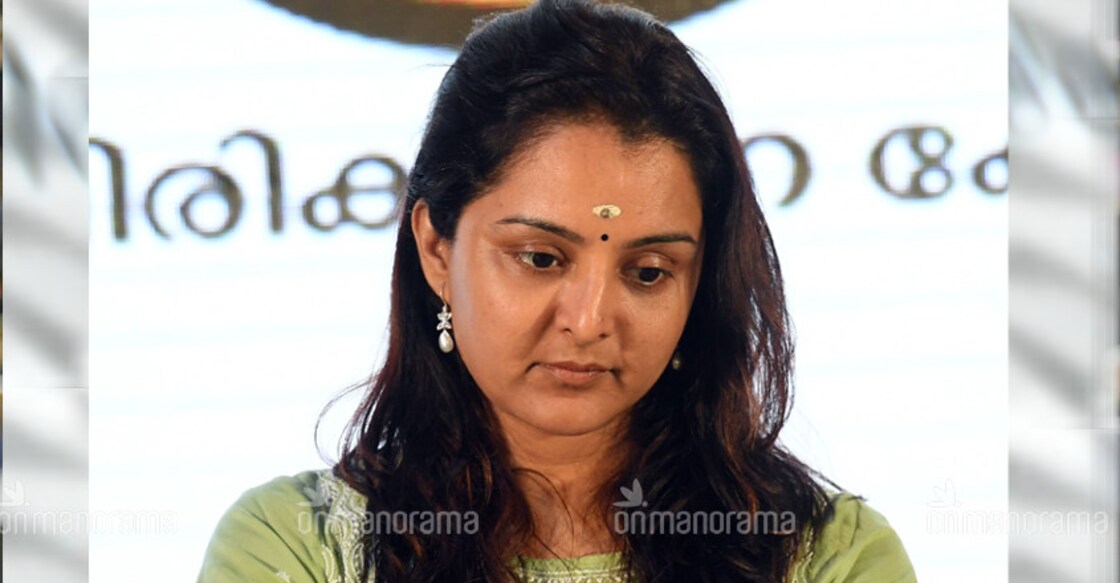 Manju Warrier takes a U-turn hours after posting video supporting Women Wall