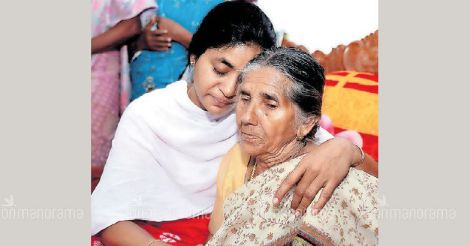 Humanity prevails: mother of slain Malayattoor priest forgives killer, family 