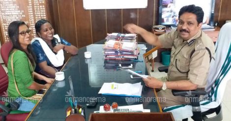 Revealed! The fangirl who yearned for her dear KSRTC bus | Video