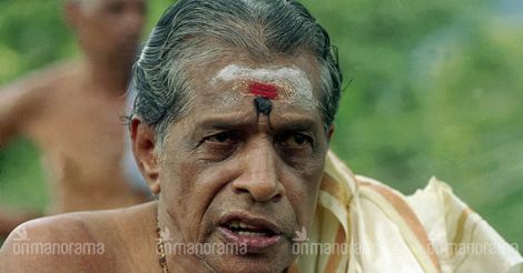 Sabarimala tantri Kandararu Maheshwararu dies