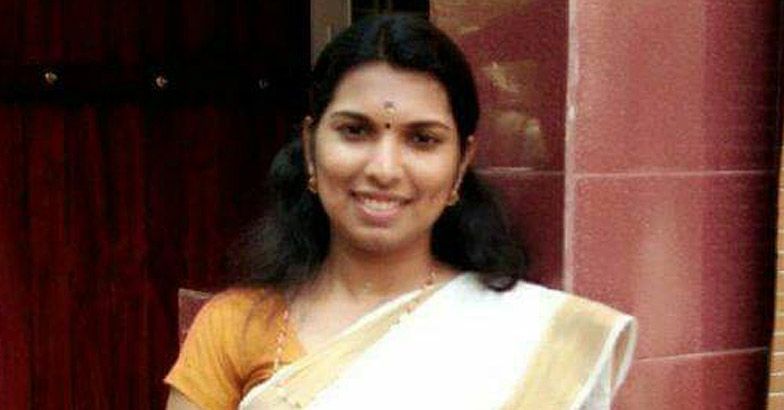 Tv Anchor Dies As Van Rams Her Scooter Kerala Accident Media Person Media Murder Hit And Run Kerala News Regional News Get the latest kerala news in english at the news minute. tv anchor dies as van rams her scooter