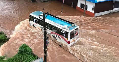 Landslides ravage Kozhikode, Malappuram; 3 kids killed