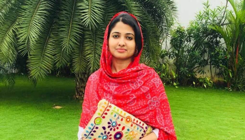 Preacher Mujahid says music harmful; Muslim woman singer gives him an earful